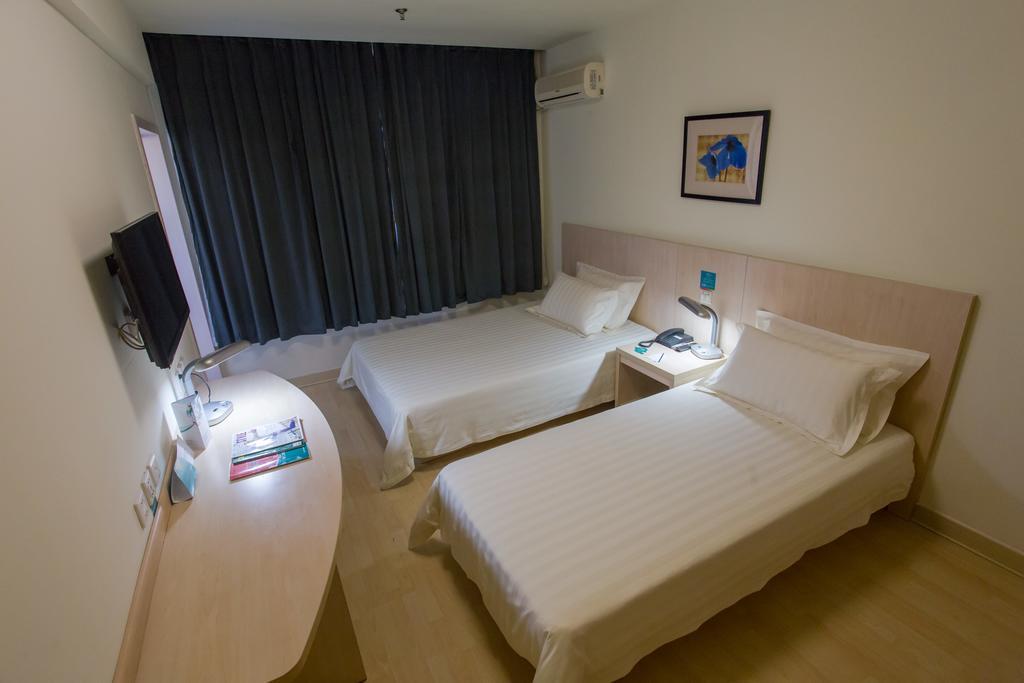 Hotel Jinjiang - Changchun Street
